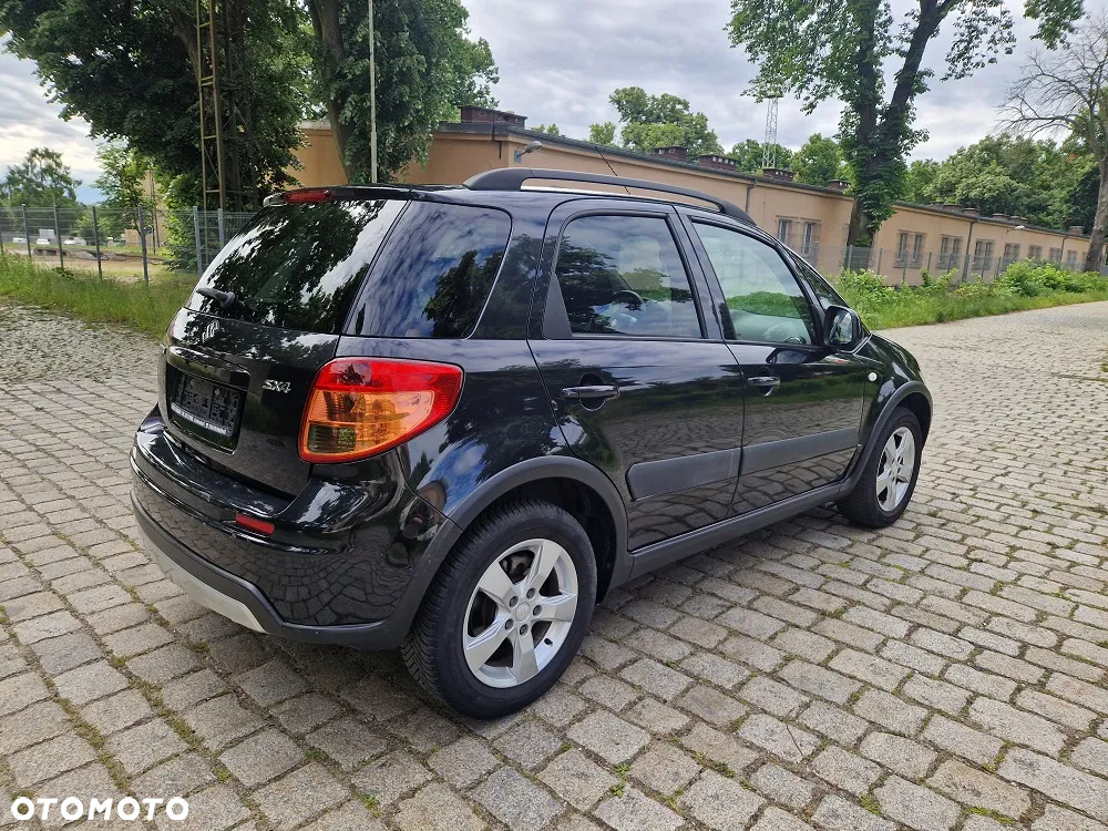 Suzuki SX4 1.6 Premium - 6