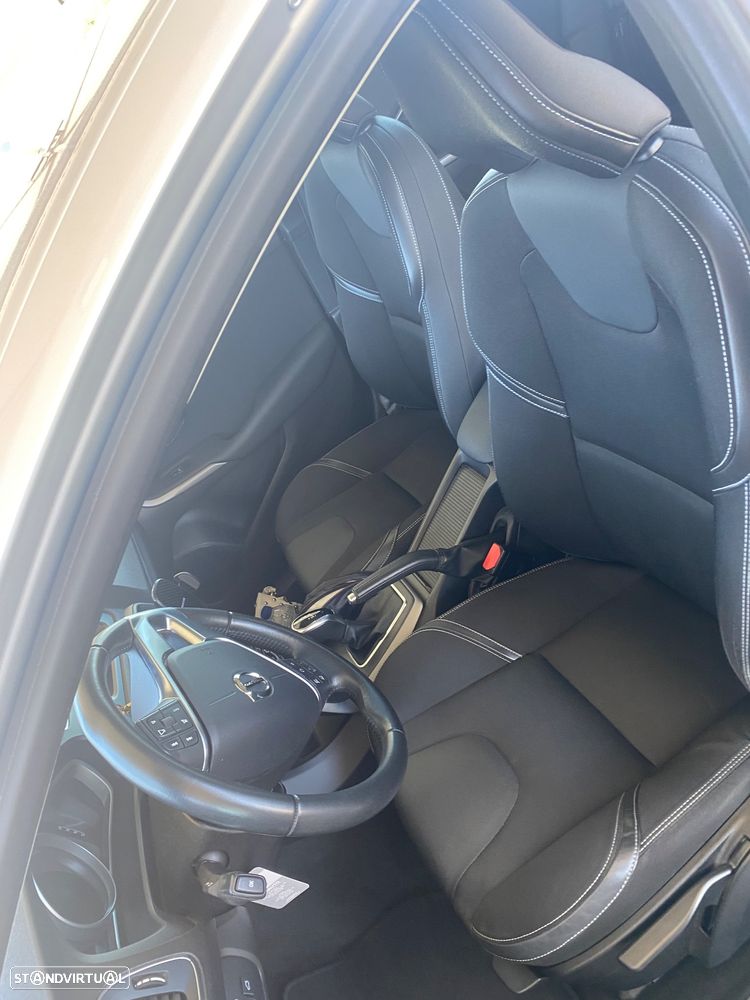 Volvo V40 2.0 D3 Kinetic Geartronic - 9