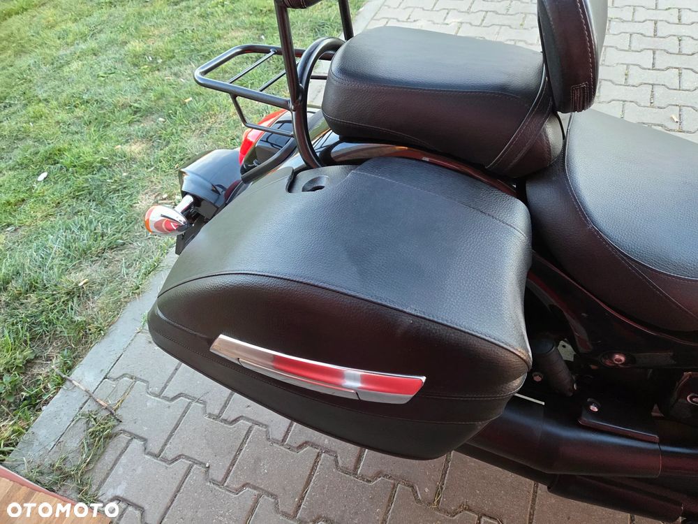 Suzuki Intruder - 14