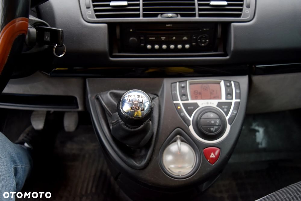 Citroën C8 2.0 HDi Style - 19