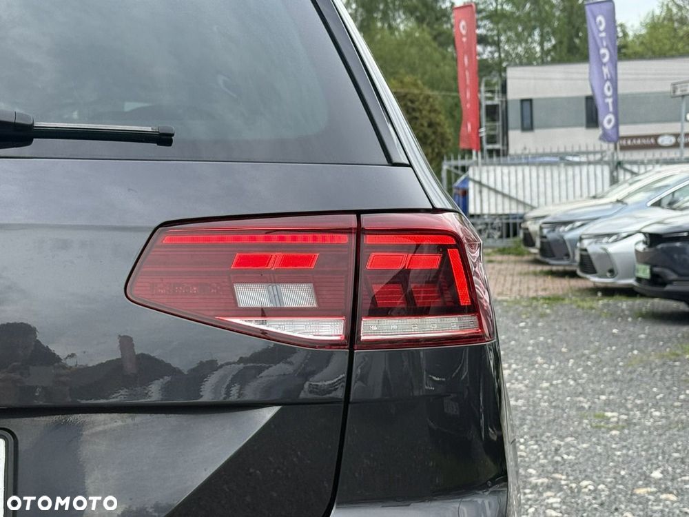 Volkswagen Passat 2.0 TSI Elegance DSG - 8