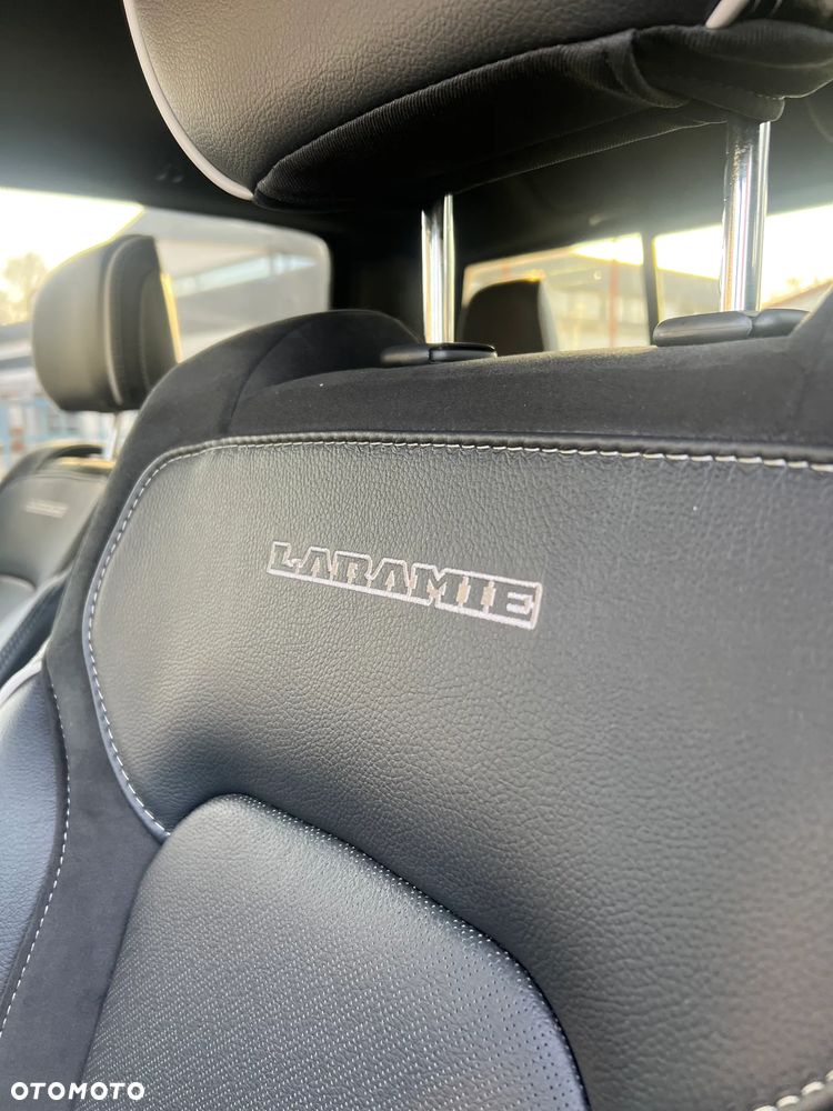 RAM 1500 Laramie Sport - 27