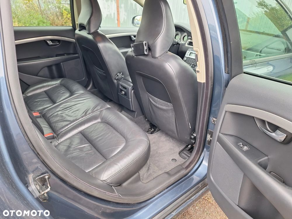 Volvo V70 D4 AWD Summum - 6