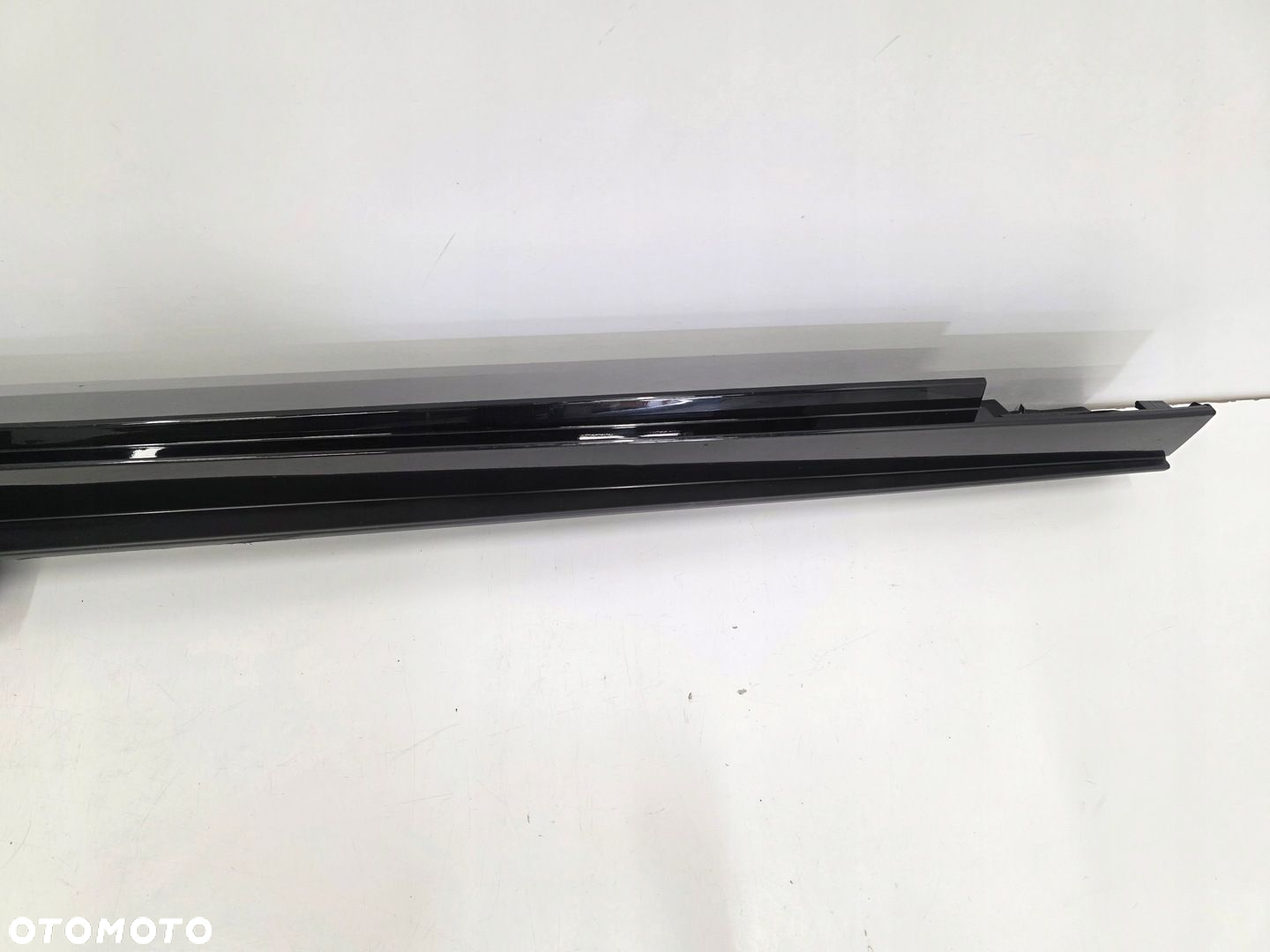 LISTWA PROGOWA PRAWA PRÓG MAZDA 3 BP IV BCJH-51P41 19 - - 4