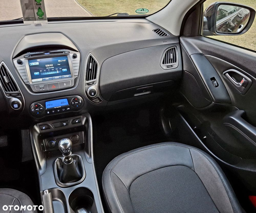 Hyundai ix35 2.0 CRDi 4WD Automatik Premium - 23