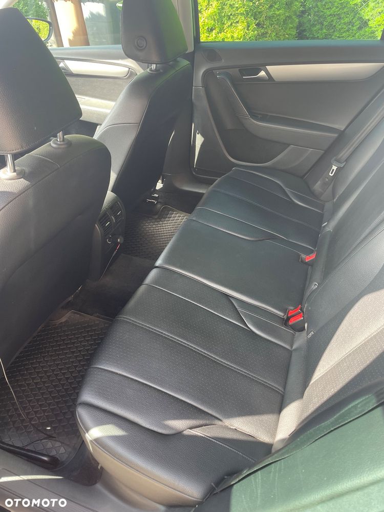 Volkswagen Passat - 6