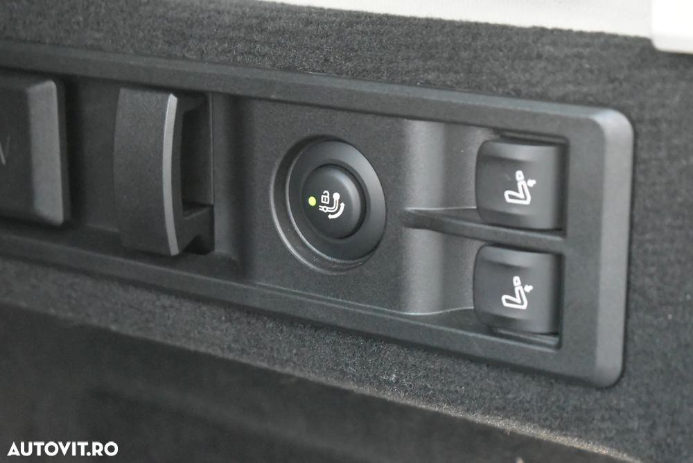 BMW Seria 3 320e xDrive AT PHEV - 26