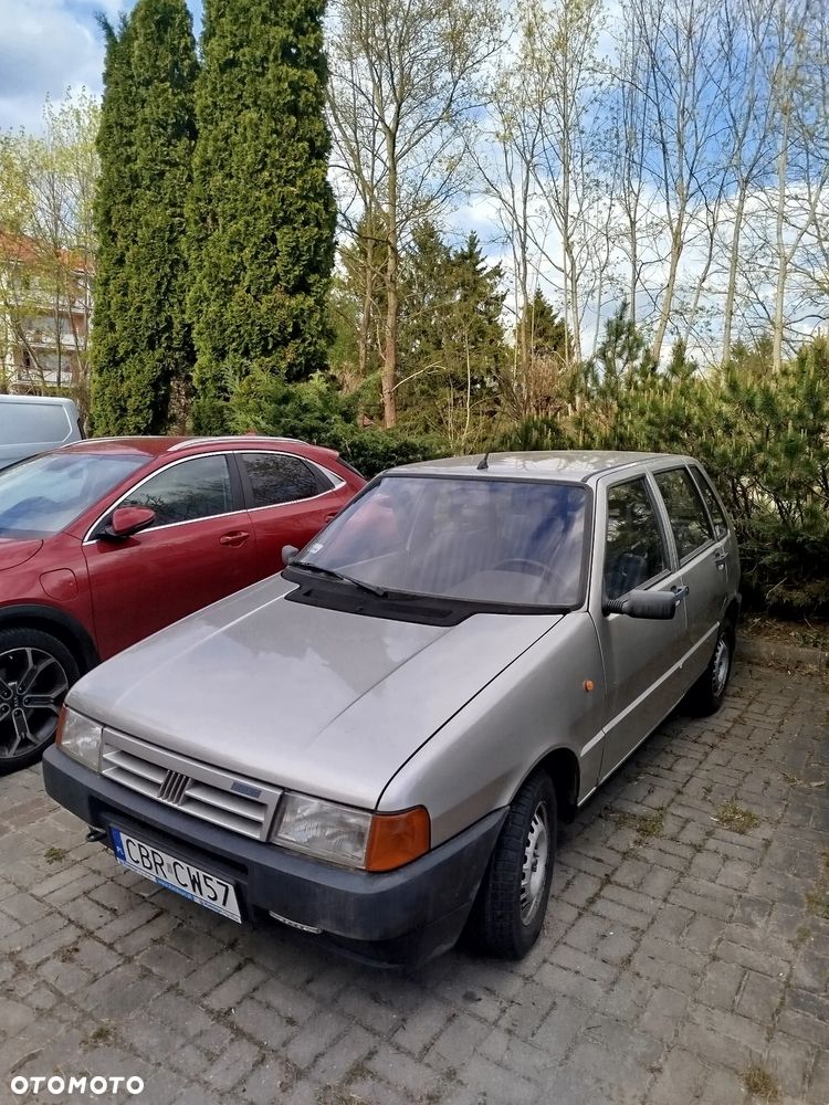 Fiat Uno 899 - 3