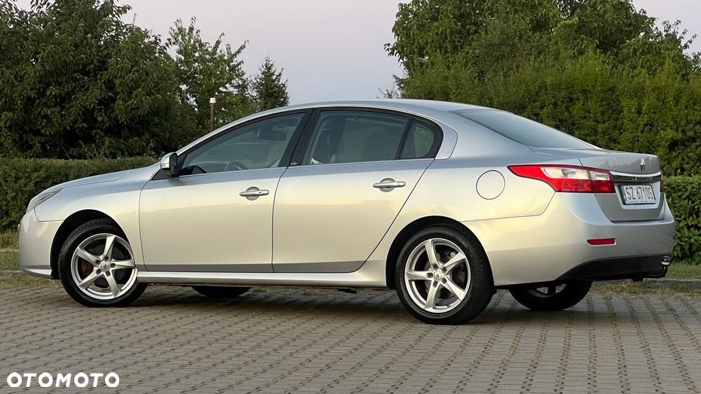 Renault Latitude 2.0 dCi Initiale - 9