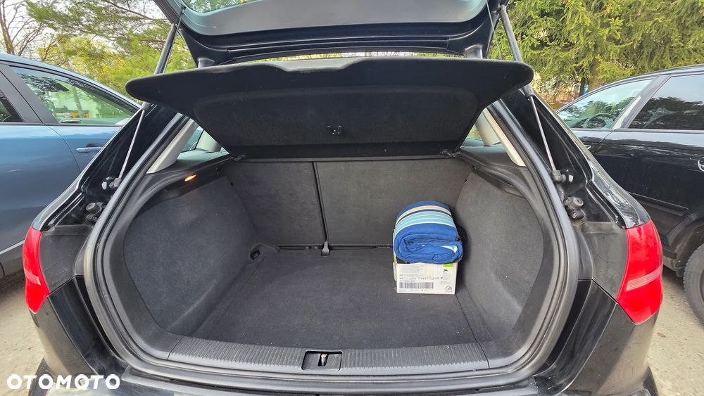 Audi A3 Sportback 1.6 Ambiente - 11