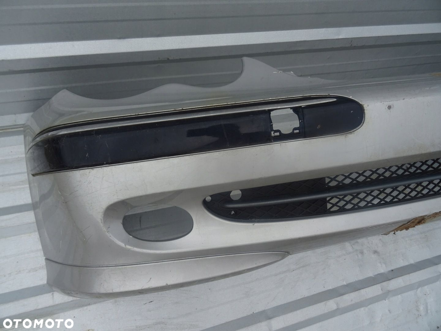 ZDERZAK PRZÓD MERCEDES C KLASA W203 - 2