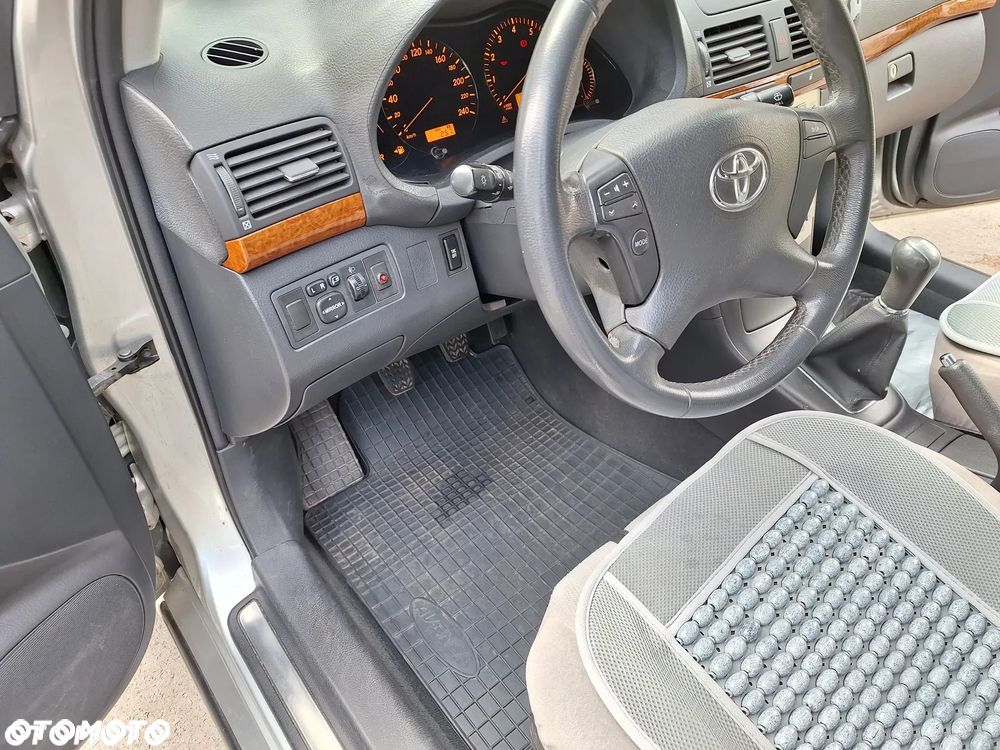 Toyota Avensis 1.8 VVT-i Sol - 7