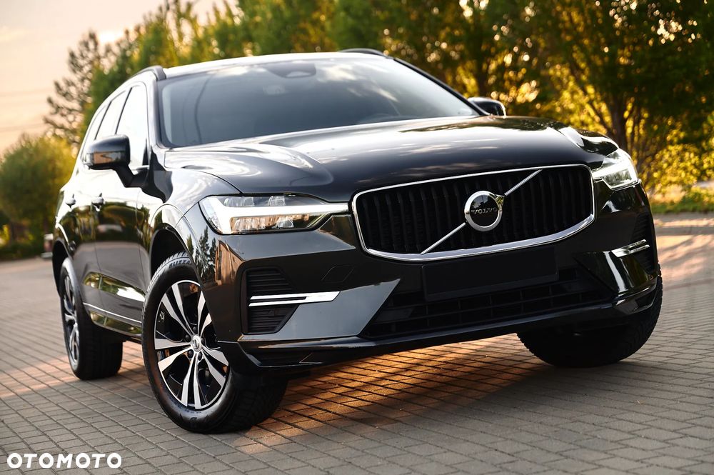 Volvo XC 60 B4 D AWD Momentum Pro - 2