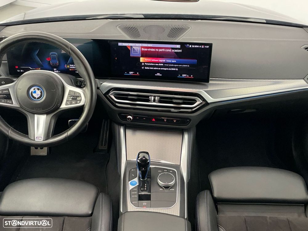 BMW i4 eDrive40 Desportiva M - 4