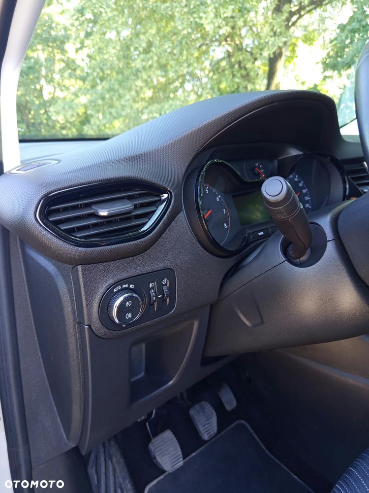 Opel Crossland X - 17