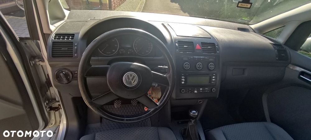 Volkswagen Touran 1.9 TDI Highline - 14