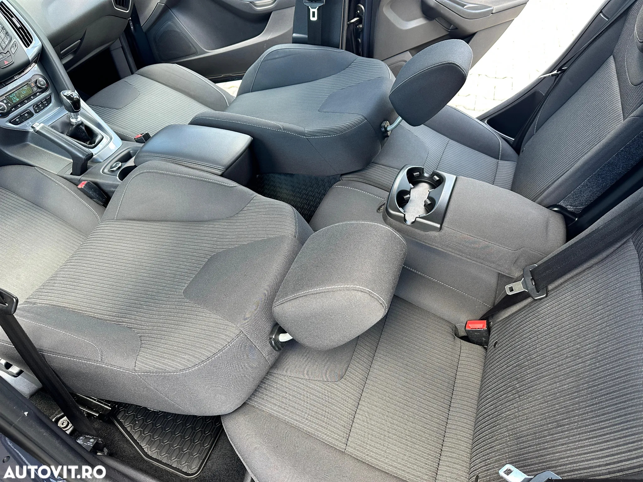 Ford Focus 1.6 TDCi ECOnetic 88g Start-Stopp-System Titanium - 8