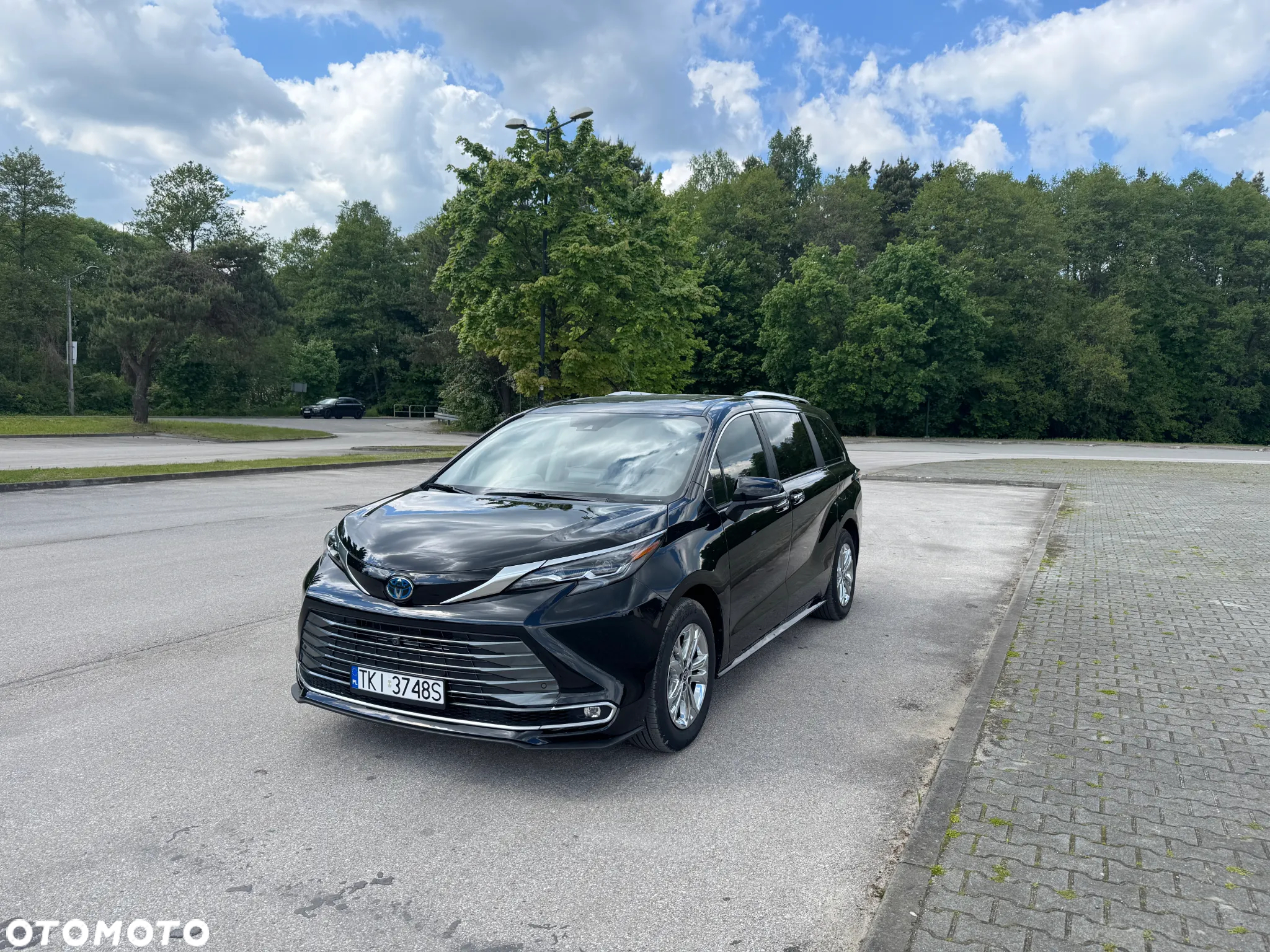 Toyota Sienna - 2