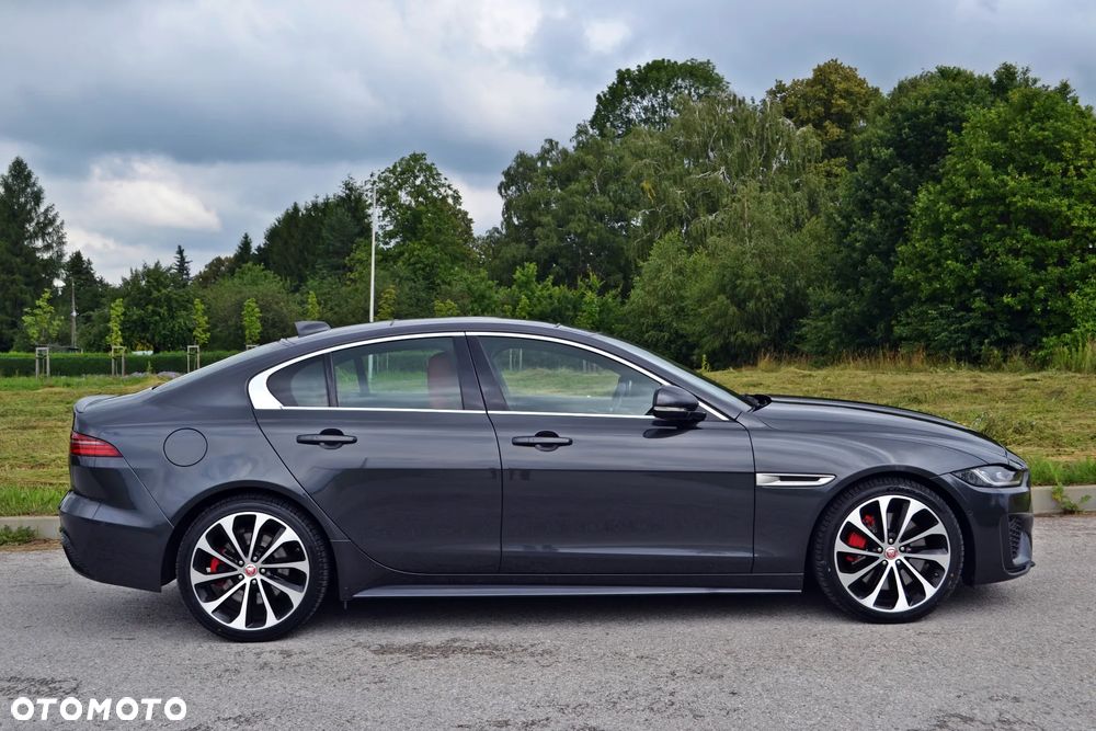Jaguar XE D180 R-Dynamic S - 6