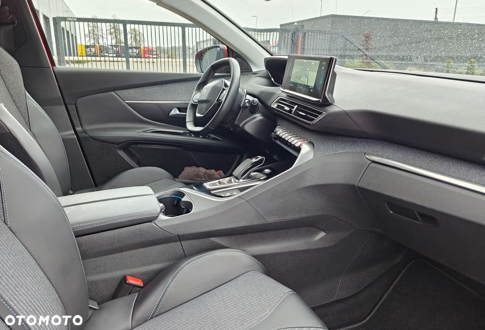 Peugeot 3008 1.6 PureTech Hybrid PHEV Allure Pack S&S EAT8 - 28