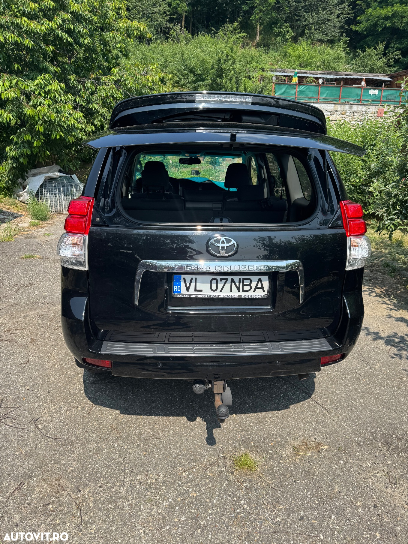 Toyota Land Cruiser - 7