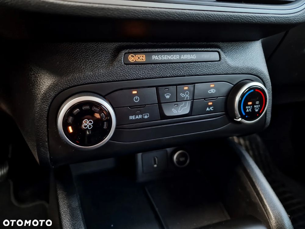 Ford Focus 1.0 EcoBoost Trend - 8