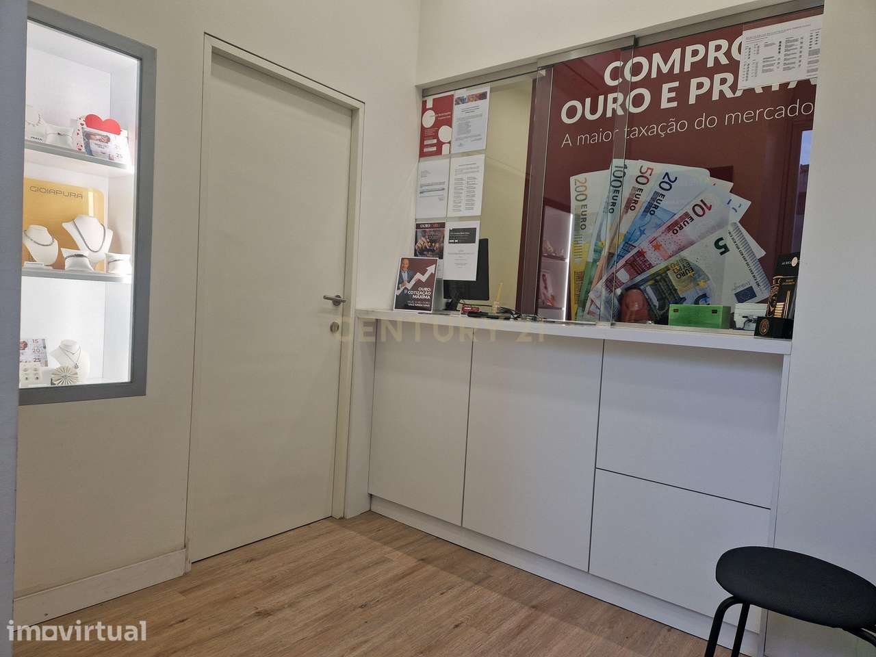 Loja com Rentabilidade de 7%, no Semáforo do Carvalhido (Centro do Por - Grande imagem: 4/10