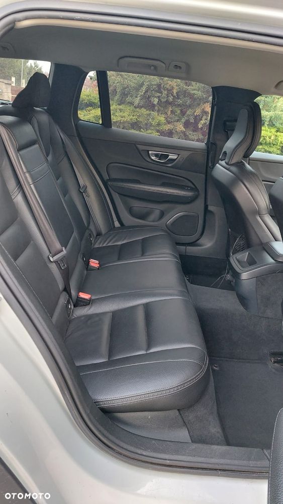 Volvo V60 Cross Country D4 AWD - 9
