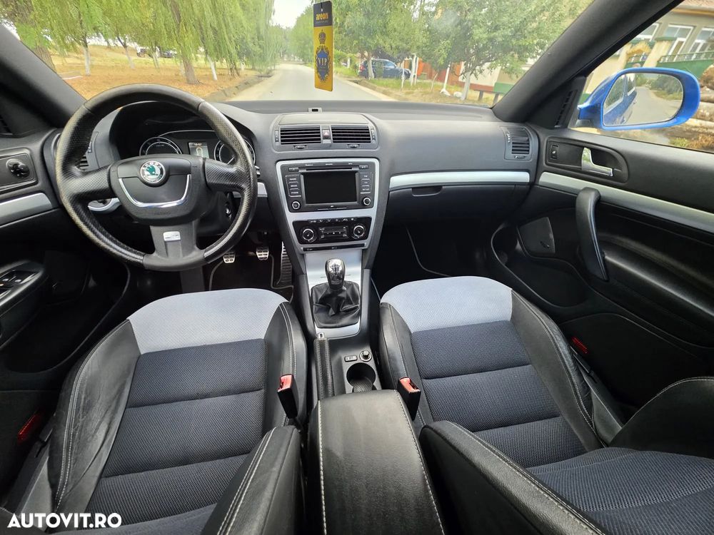 Skoda Octavia 2.0 FSI Turbo RS - 7
