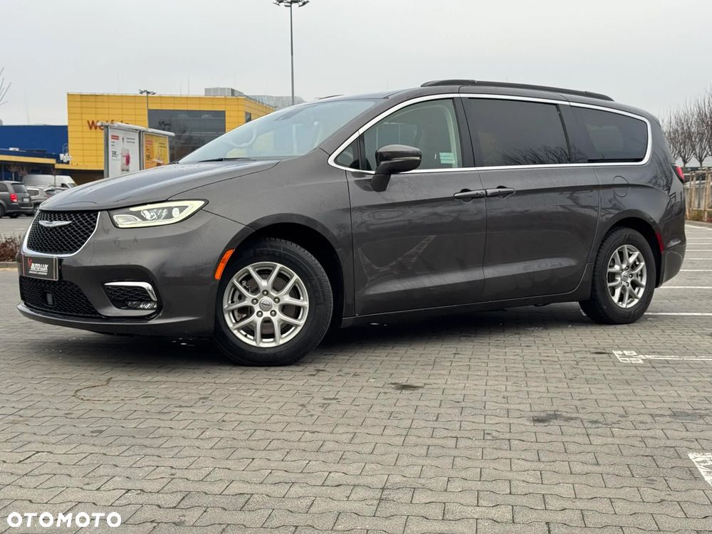 Chrysler Pacifica - 5