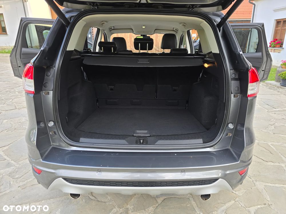 Ford Kuga 2.0 TDCi FWD Titanium - 29