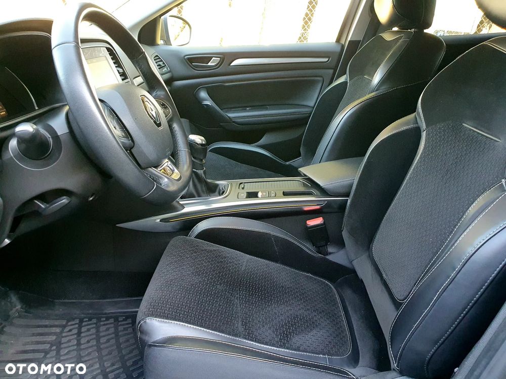 Renault Megane ENERGY TCe 130 BOSE EDITION - 14