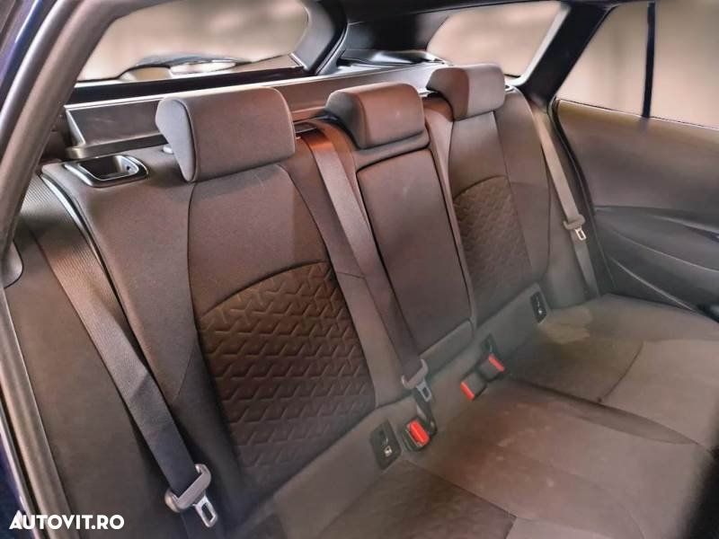 Toyota Corolla - 23