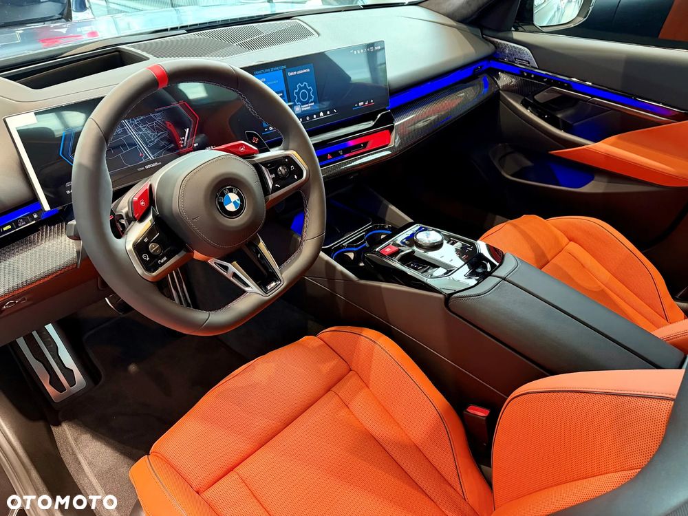 BMW M5 xDrive - 13