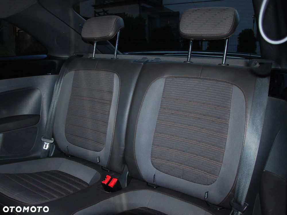 Volkswagen Beetle The 1.6 TDI DPF DSG Fender Edition - 10