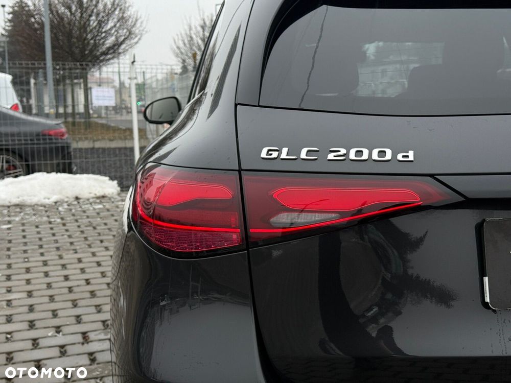 Mercedes-Benz GLC - 13