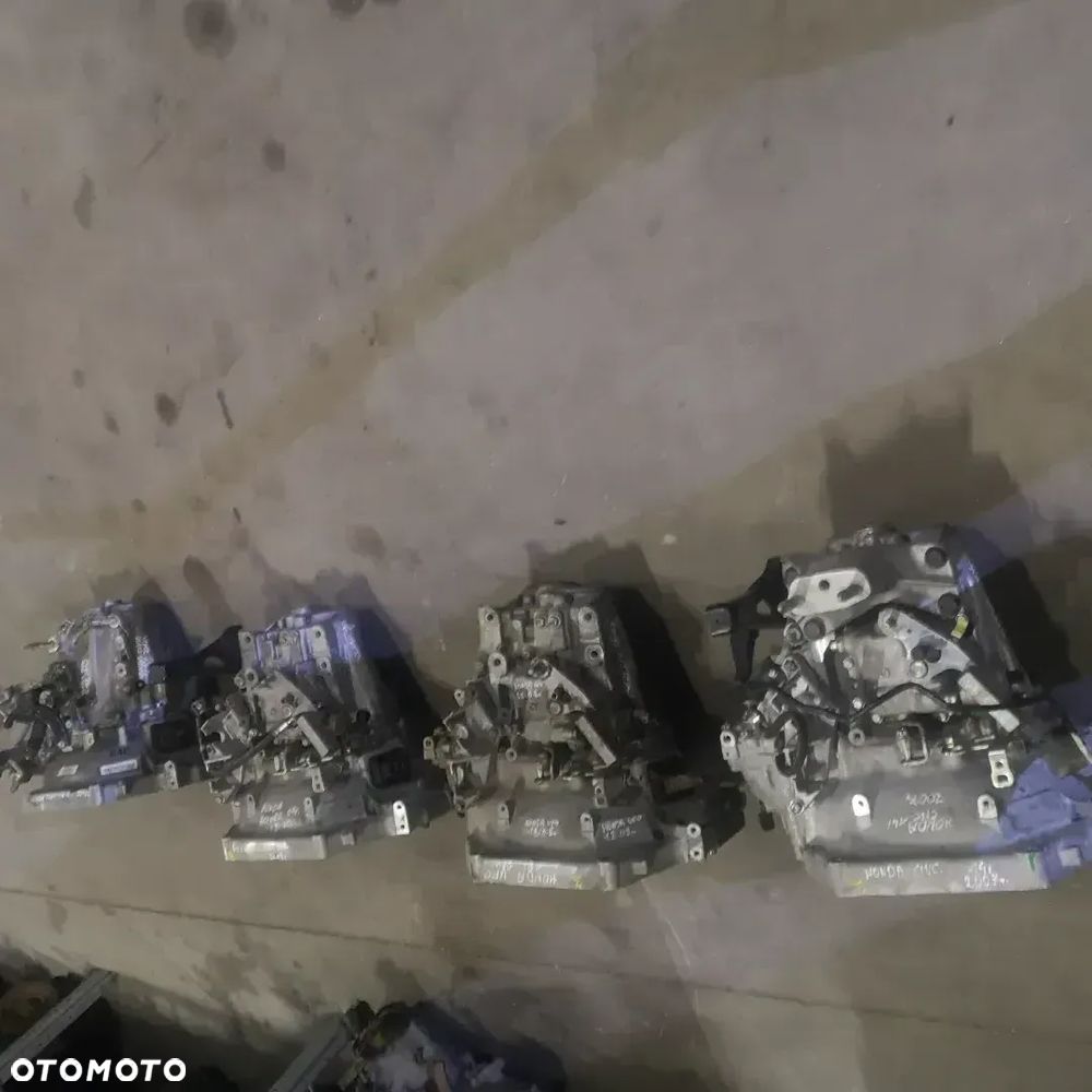 SKRZYNIA BIEGÓW HONDA CIVIC UFO 1.8 - 1