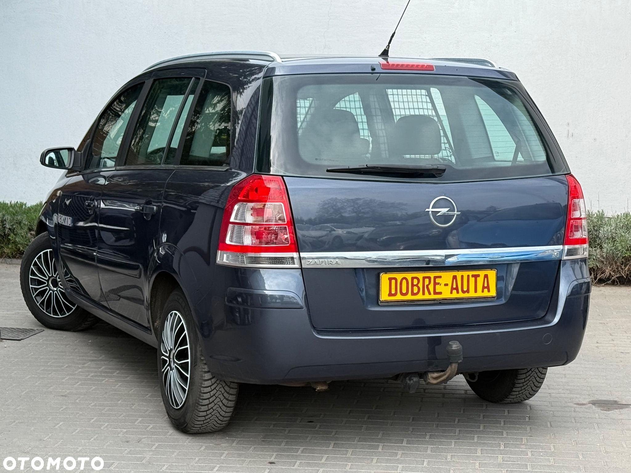 Opel Zafira 1.6 Cosmo - 26