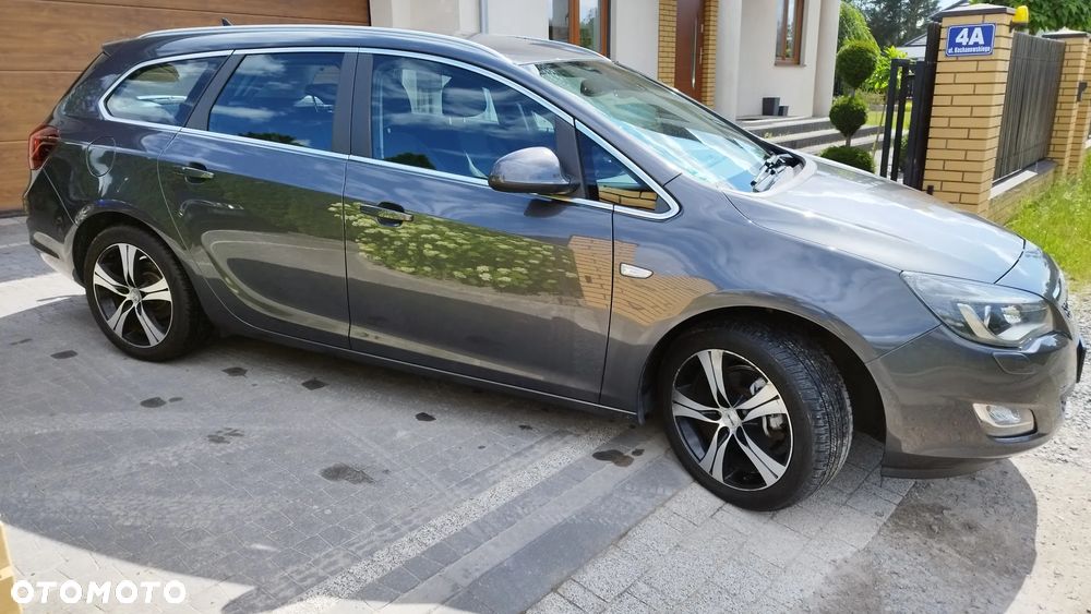 Opel Astra 1.4 T Cosmo - 4