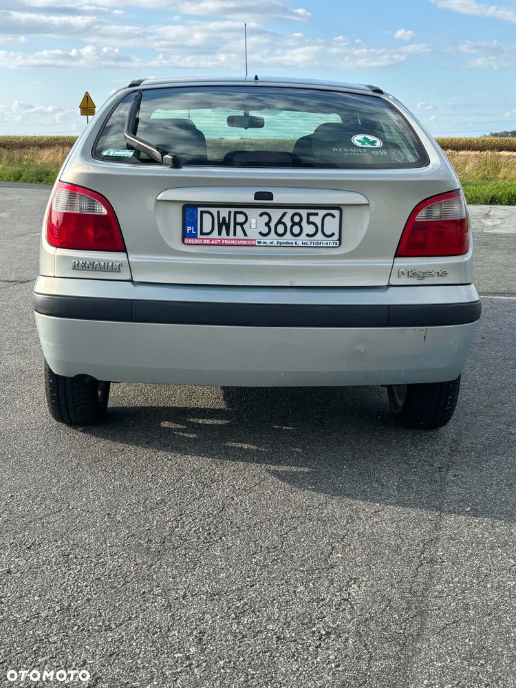 Renault Megane 1.6 - 10