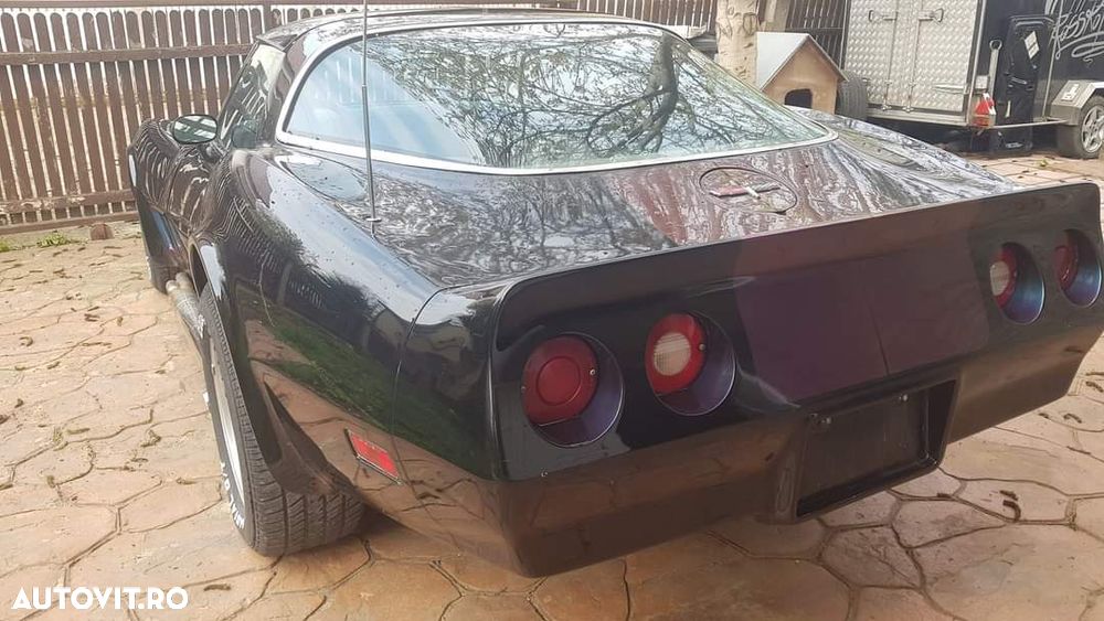 Chevrolet Corvette - 9