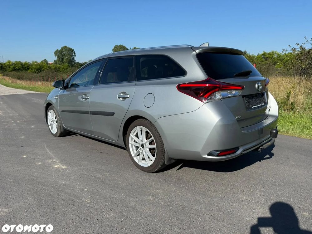 Toyota Auris 1.8 HSD Luna - 3