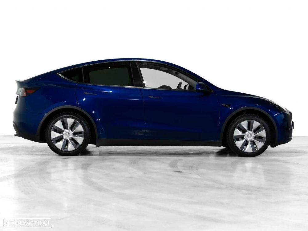 Tesla Model Y RWD - 2