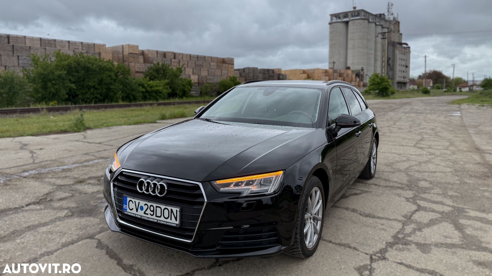 Audi A4 Avant 2.0 TDI S tronic - 1