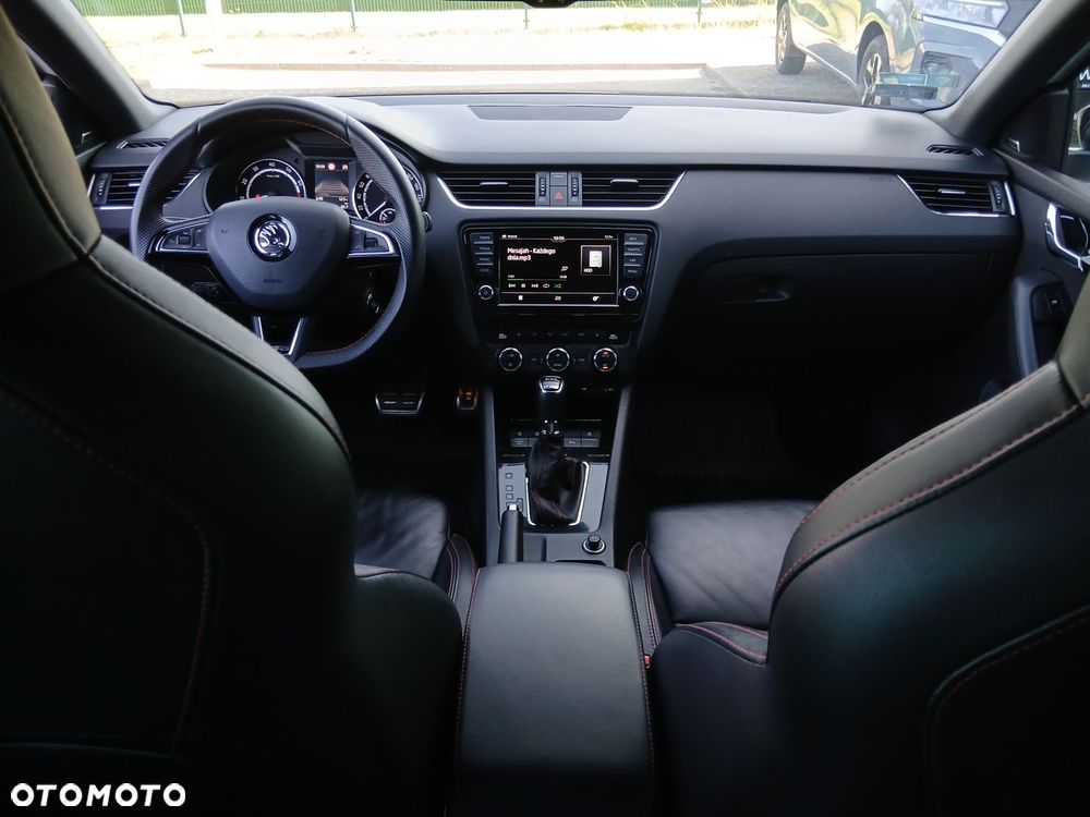 Skoda Octavia 2.0 TSI DSG RS 230 - 18