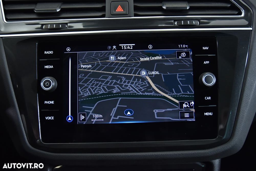 Volkswagen Tiguan - 23