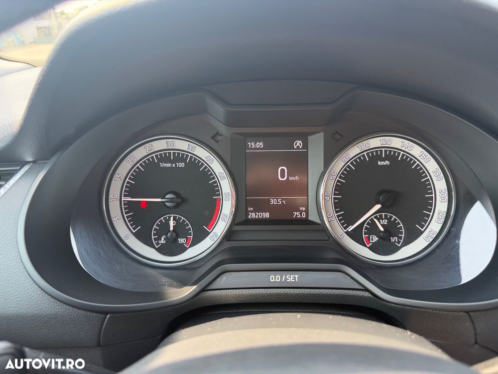 Skoda Octavia 2.0 TDI 4X4 STYLE - 10