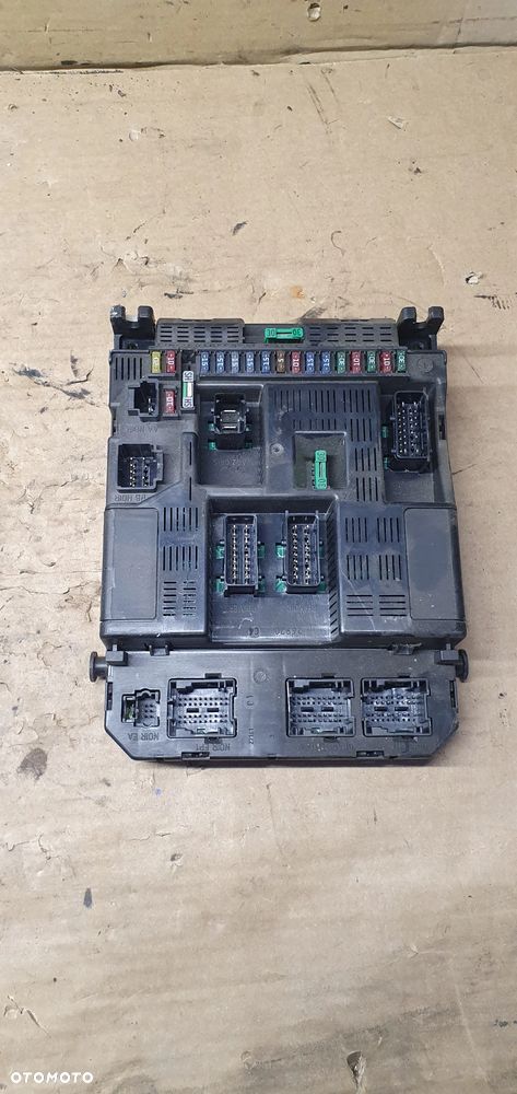 Moduł BSI skrzynka bezpieczników Peugeot 307 9644098280 - 1