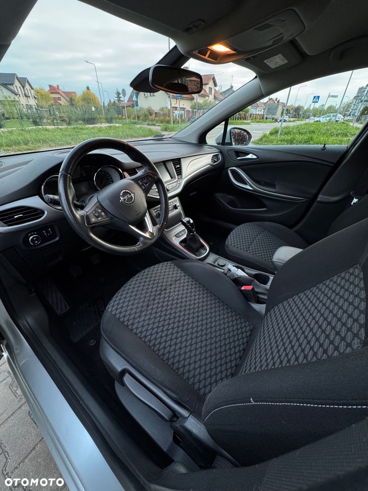 Opel Astra 1.6 CDTI Enjoy - 8