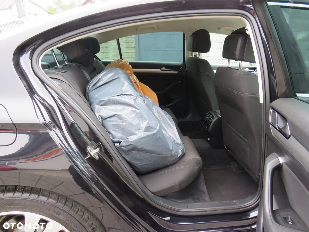 Volkswagen Passat 1.6 TDI (BlueMotion Technology) DSG Trendline - 34